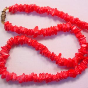 Red-Dyed Mother of Pearl Necklace