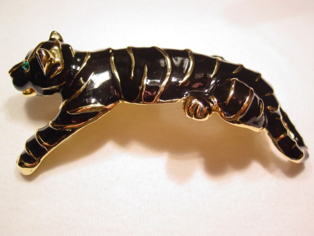 Large Black Enameled Tiger Shoulder Pin