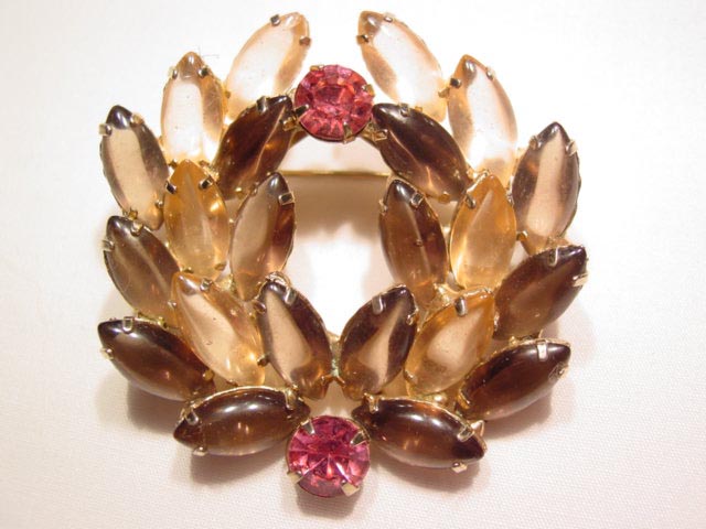 Pink and Brown Wreath Pin