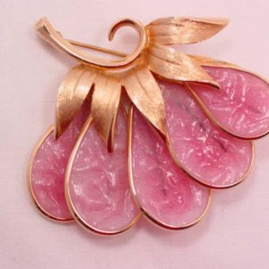 Beautiful Semi-Opaque Pink Glass Fan Flower Pin