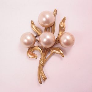 Large Pearl Bead Floral Pin