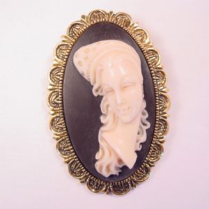 Large Signed Incolay Cameo Pin/Pendant