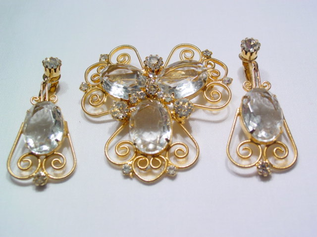 Filigree crystal Pin and Earrings Set