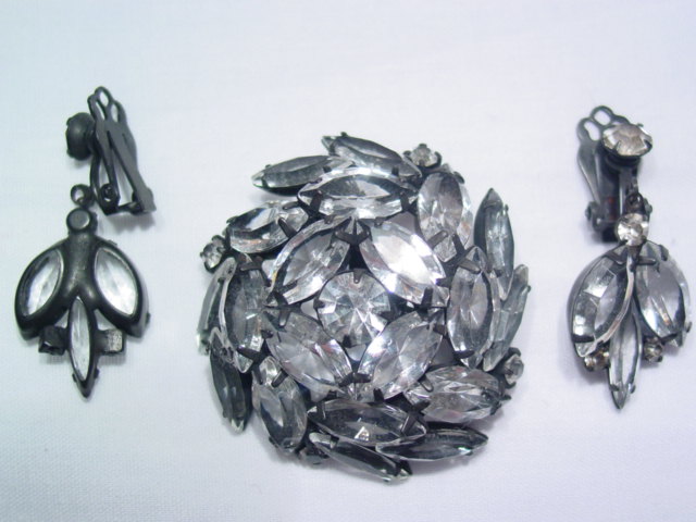 Stunning Clear Rhinestone and Japanned Pin and Earrings Set