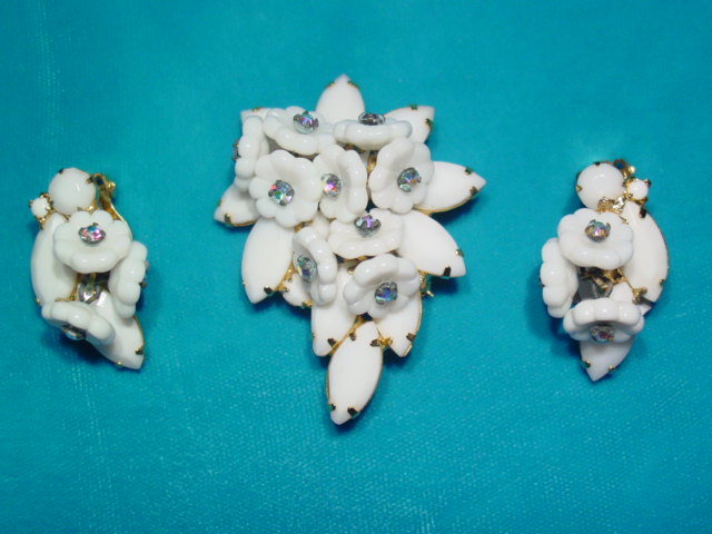 Milk Glass Flowers Pin and Earrings Set