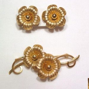 Forstner 10K Gold Flower Pin and Earrings Set
