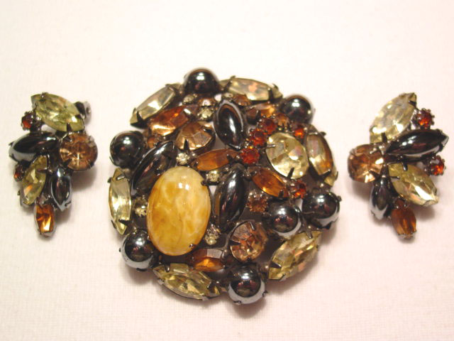 Hematite and Caramel Pin and Earrings Set
