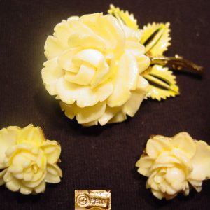 Pell Pale Yellow Rose Pin and Earrings Set