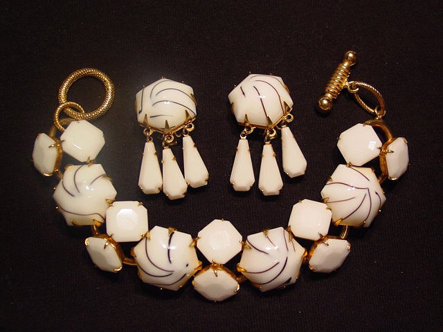 Beautiful Juliana Milk Glass Bracelet and Earrings Set