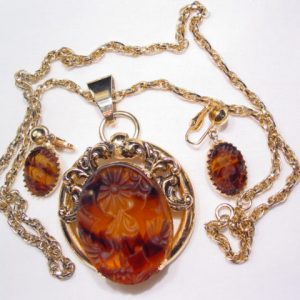 Beautiful Carved Brown Cabochon Necklace and Earrings Set