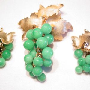 Glass Green Grape Clusters Pin and Earrings Set