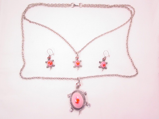Mama and Baby Turtles Necklace and Earrings Set