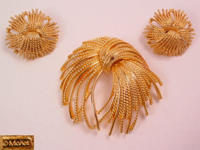Monet Stylized Goldtone Bow Pin and Earrings Set