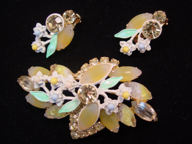 Pale Lemon Rhinestone Pin and Earrings Set